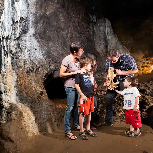 animation-grotte-au-pays-des-traces-ariege